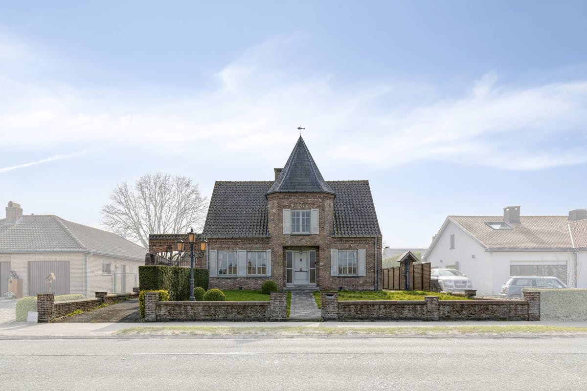 Huis met 3-4 slaapkamers te Assebroek - foto 2