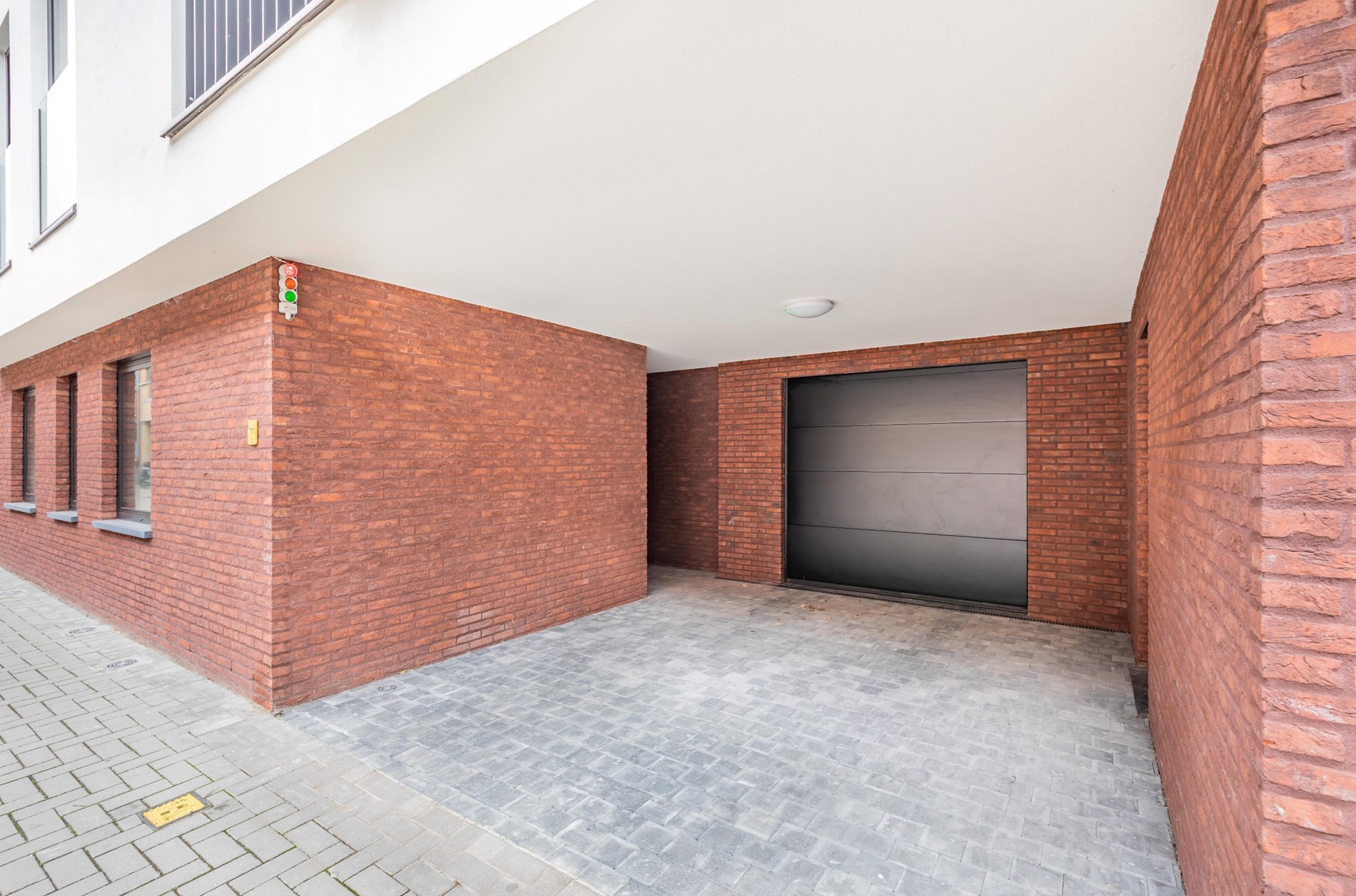 Garage for sale in Leuven - photo 1