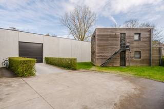 Opbrengsteigendom te koop in Kortrijk voor investeerders die op zoek zijn naar diversificatie en stabiele inkomsten. Deze opbrengsteigendom te...