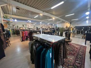 Op een absolute zichtlocatie langs de drukke Hasseltweg bieden wij een commerciële baanwinkel aan met een uitstekende visibiliteit en een...