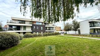 Zeer aangenaam penthouse appartement op de bovenste verdieping van residentie Park View 3.Het appartement beschikt over een ruime inkomhal, een...