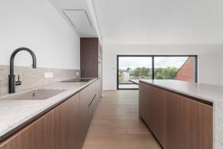 In Destelbergen, verscholen in het groene Scheldeland en toch vlak bij het bruisende stadsleven, bevindt zich residentie Valeria: een...