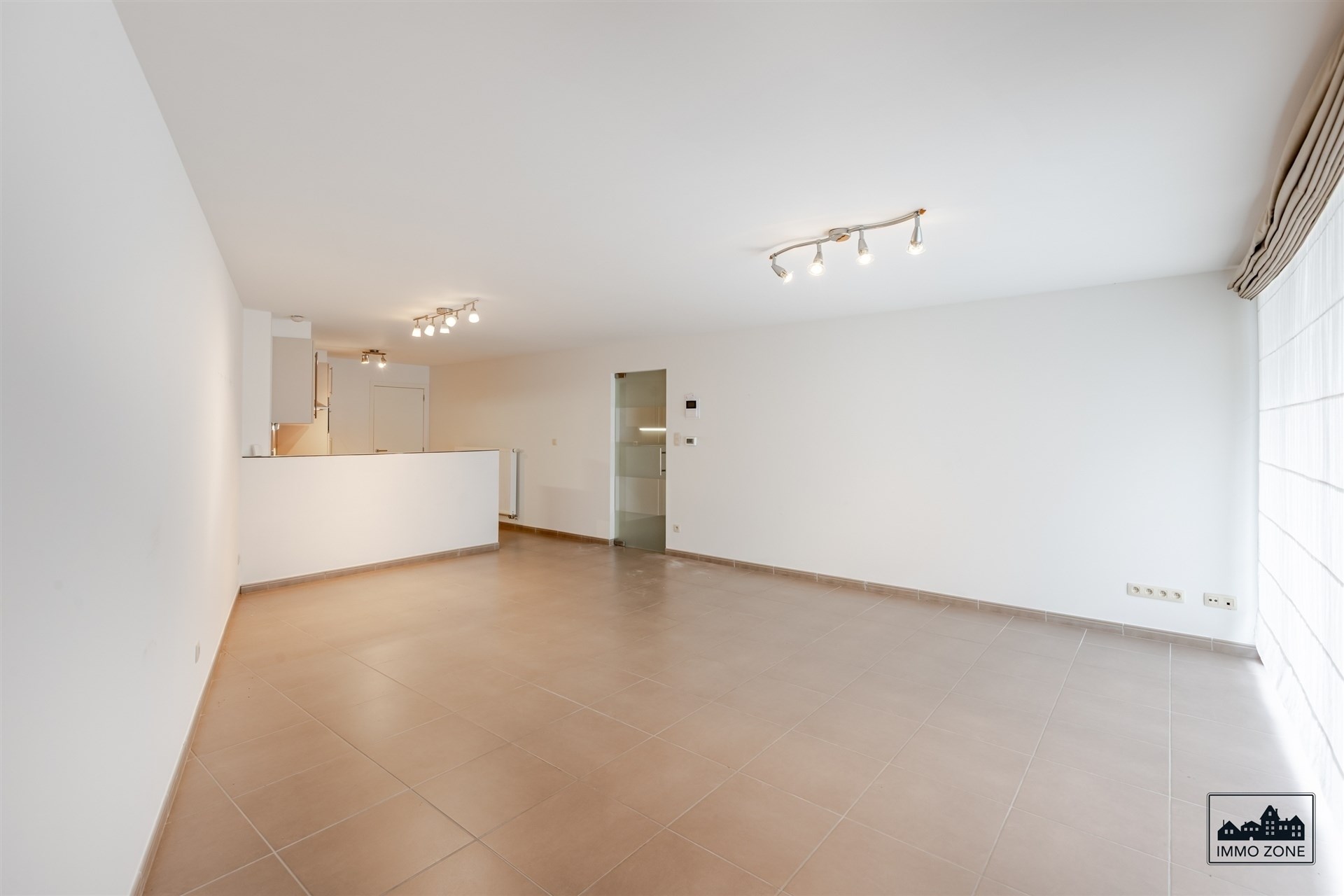 Gelijkvloers modern appartement in centrum Wetteren - foto 3