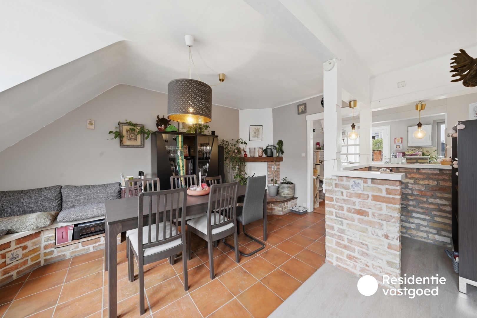 Appartement en dernier étage prêt à emménager avec terrasse dans un emplacement central. - photo 5