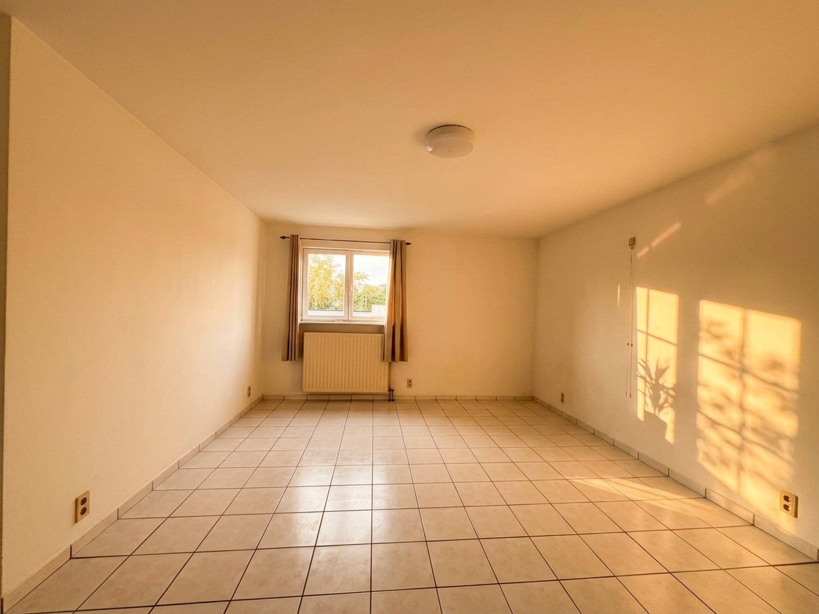 SUPER RUIM APPARTEMENT INCLUSIEF GARAGEBOX - foto 4