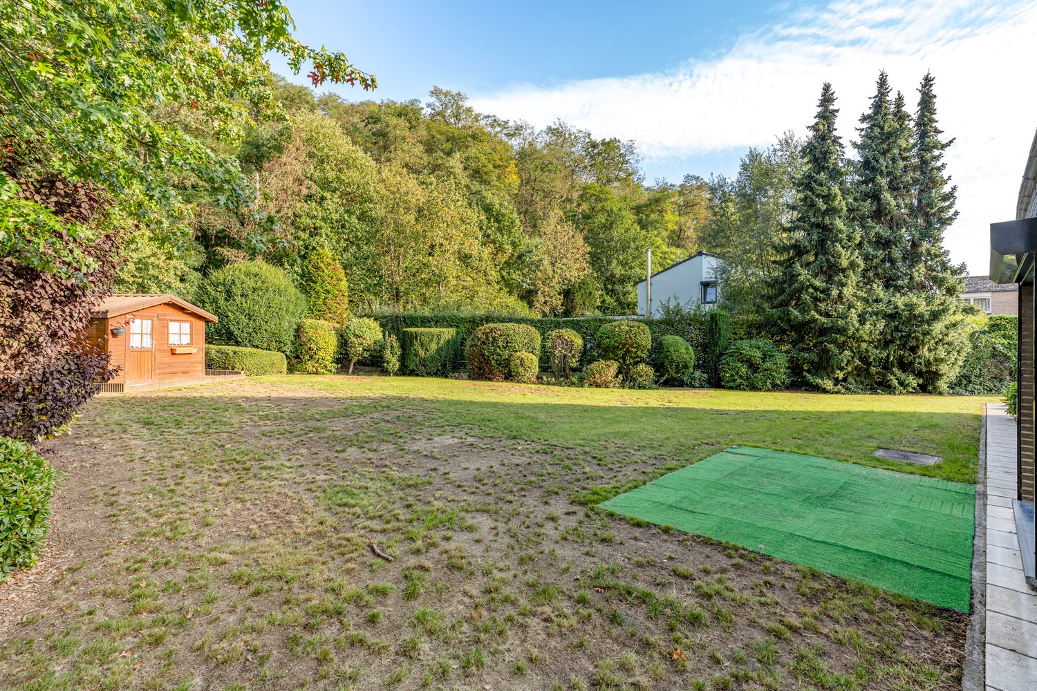 Zeer mooi gelegen half-open woning met tuin op 6 are tegen de Kesselse Bergen ! - foto 4