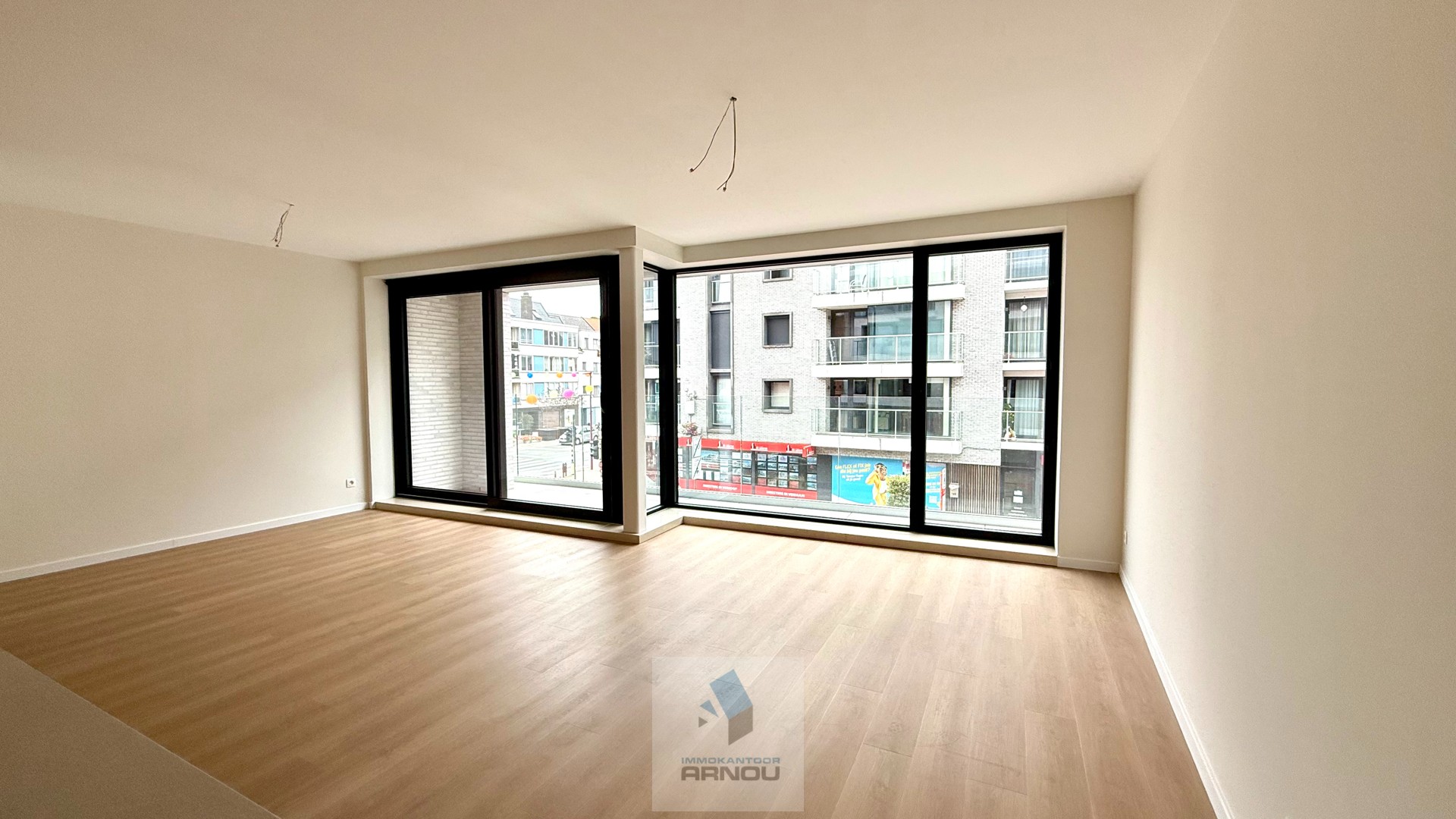 Prachtig ruim nieuwbouwappartement met 2 slaapkamer en garage - foto 4