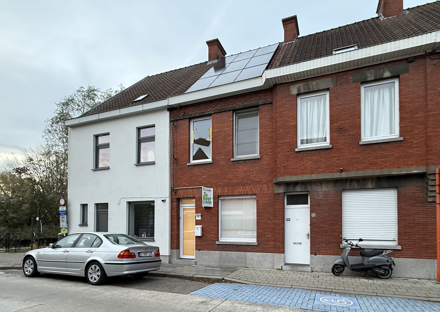 Gerenoveerde rijwoning met 3 slaapkamers en tuin te Roeselare - foto 1