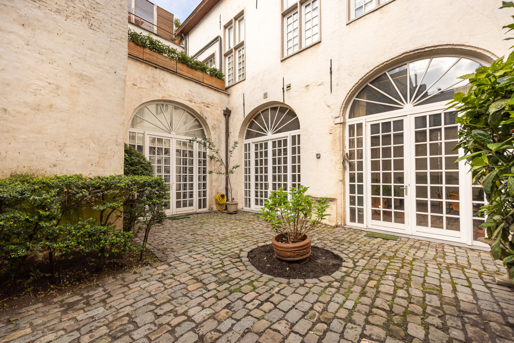 ANTWERPEN CENTRUM -  Gelijkvloers appartement met stadstuin - foto 4