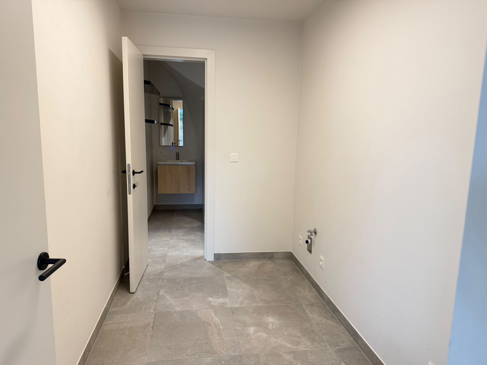 Moderne en energiezuinige nieuwbouwwoning met 3 slaapkamers - foto 4