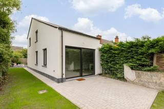 De woning is gelegen in een doodlopend gedeelte met zicht op groen.Deze rustige buurt doch dicht bij het centrum geeft vele mogelijkheden.Tevens...