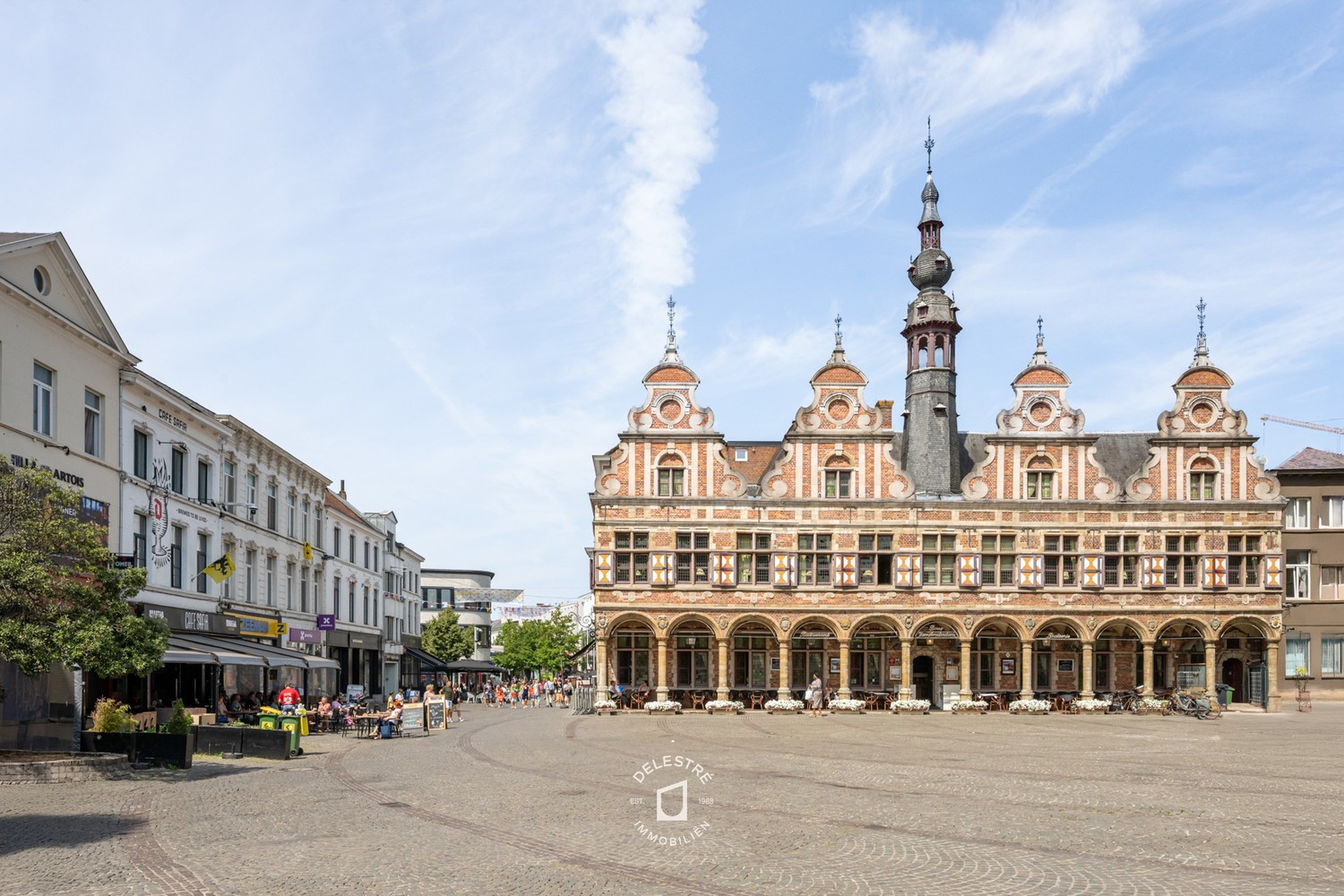 Stijlvolle quasi-nieuwbouw met panoramisch zicht op de Grote Markt – verkoop onder registratierechten - foto 5