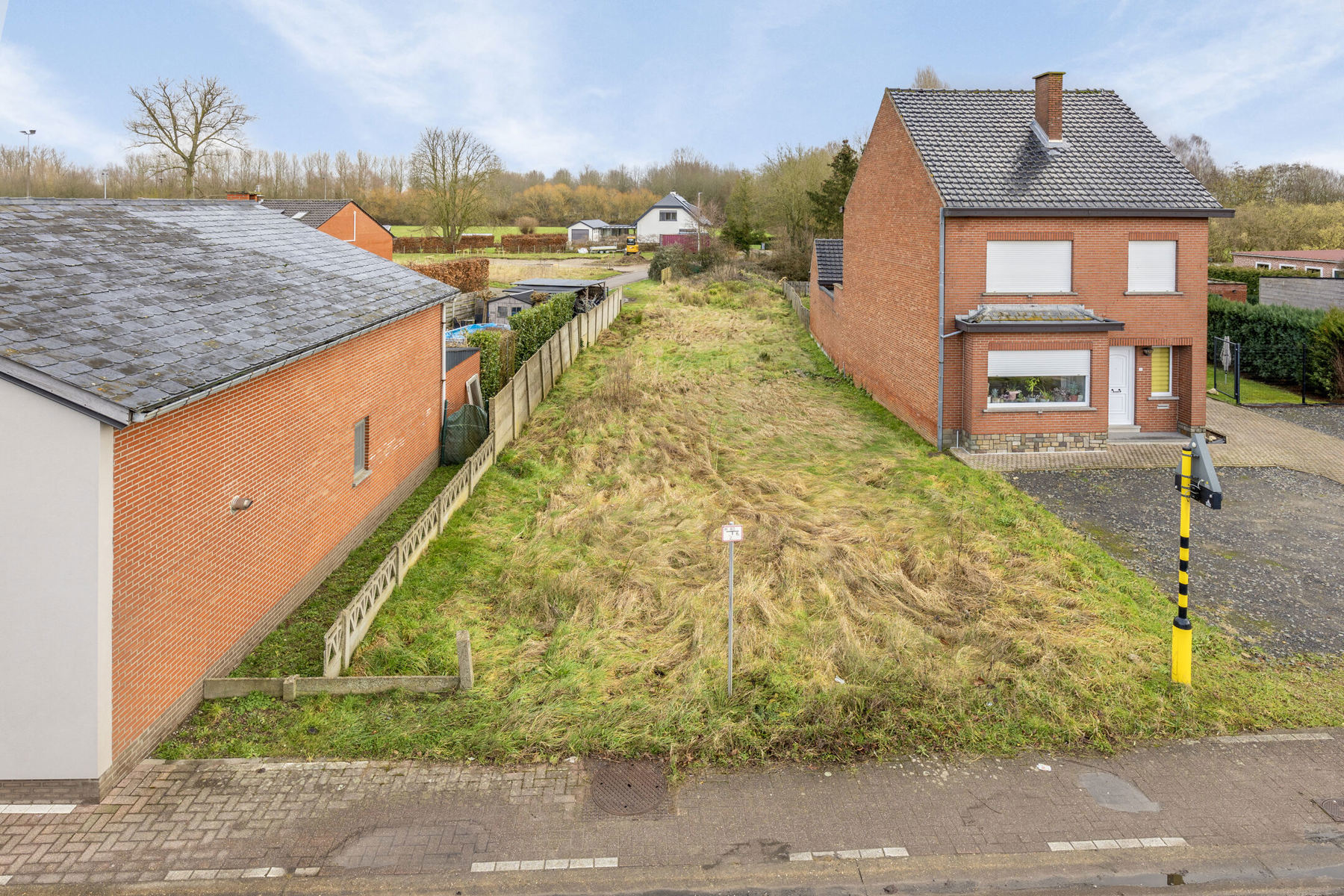 Welgelegen bouwgrond van 548m² aan de Ertsenrijkstraat - foto 1