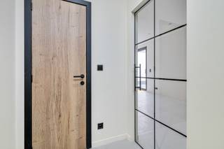 Op zoek naar een ideale starterswoning met een gunstige ligging? Deze volledig gerenoveerde rijwoning, gelegen op een boogscheut van het...