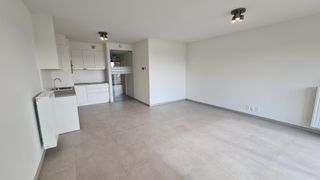 Indeling: Lichtrijke en ruime woonkamer met open keuken voorzien van vaatwas/koelkast/inductiekookplaats/combi-oven, aansluitend terras, badkamer...