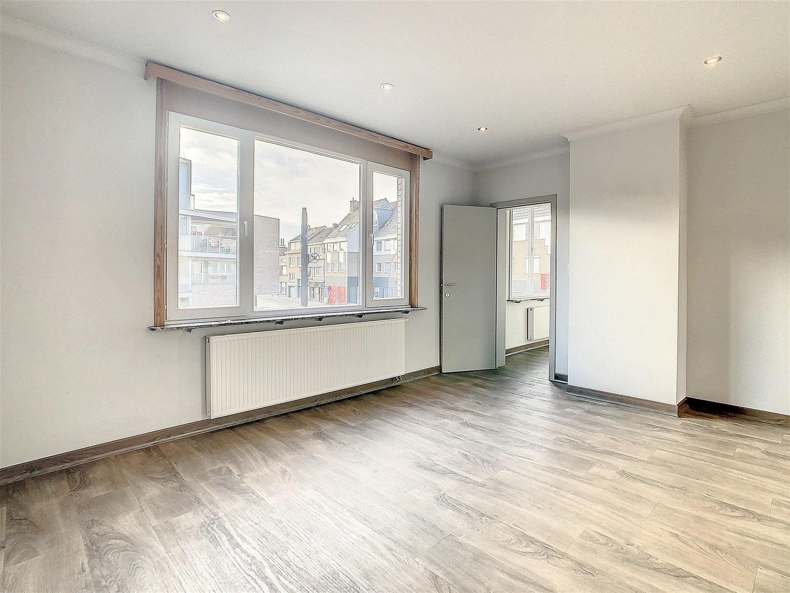 Aangenaam duplex-appartement met 2 slaapkamers te Ledeberg! - foto 4