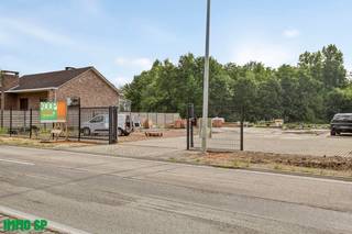 Bouwgrond voor halfopen bebouwing op perceel van 6A 85CA te Heultje (Westerlo).Perceelomschrijving:Breedte aan de straatkant: 10,41 meterBouwbreedte:...