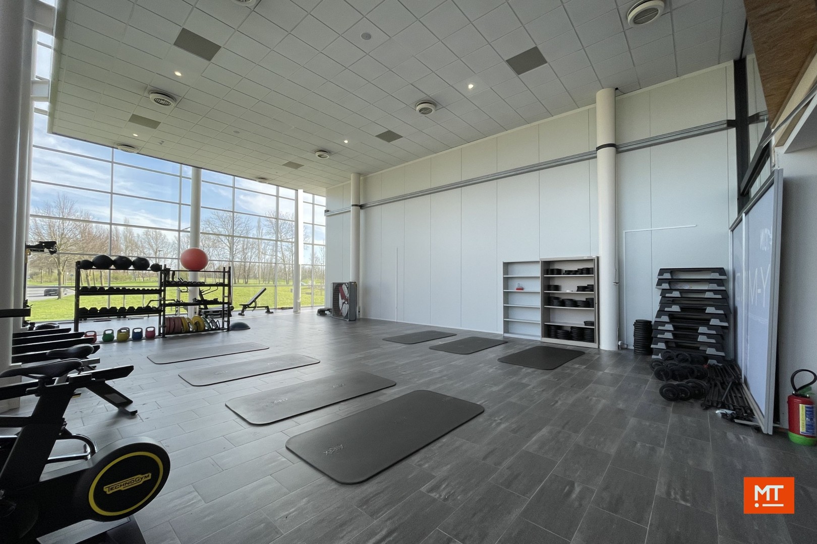 Gelijkvloerse handelsruimte te huur - foto 2