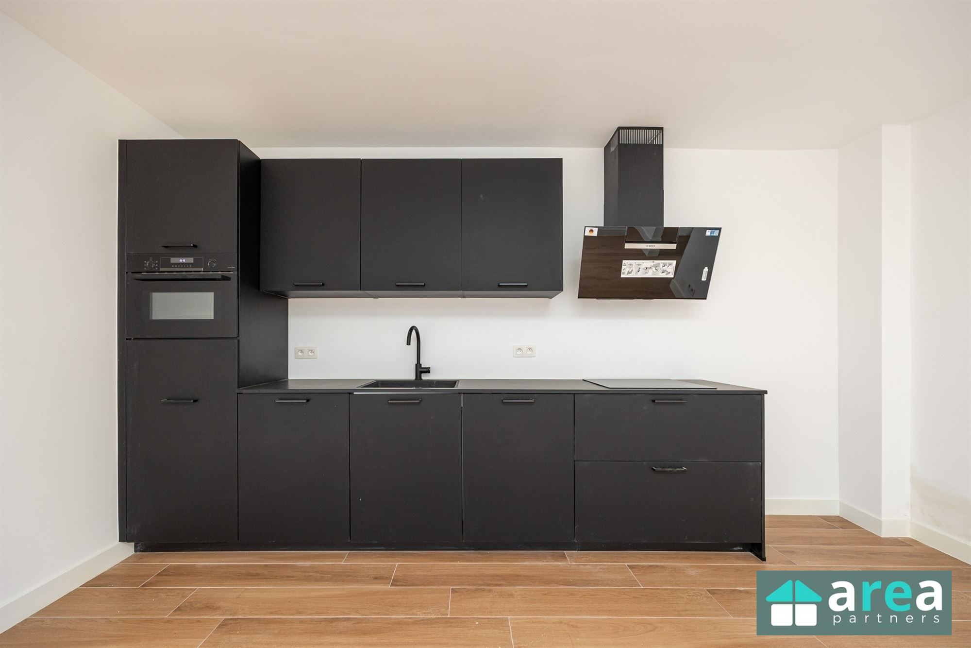 Modern gerenoveerd gelijkvloers appartement! - foto 5