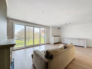 LIEU :Spacieux appartement à louer à Astene sur une endroit facile d'accès. Vous trouverez des magasins, des restaurants et des écoles à...