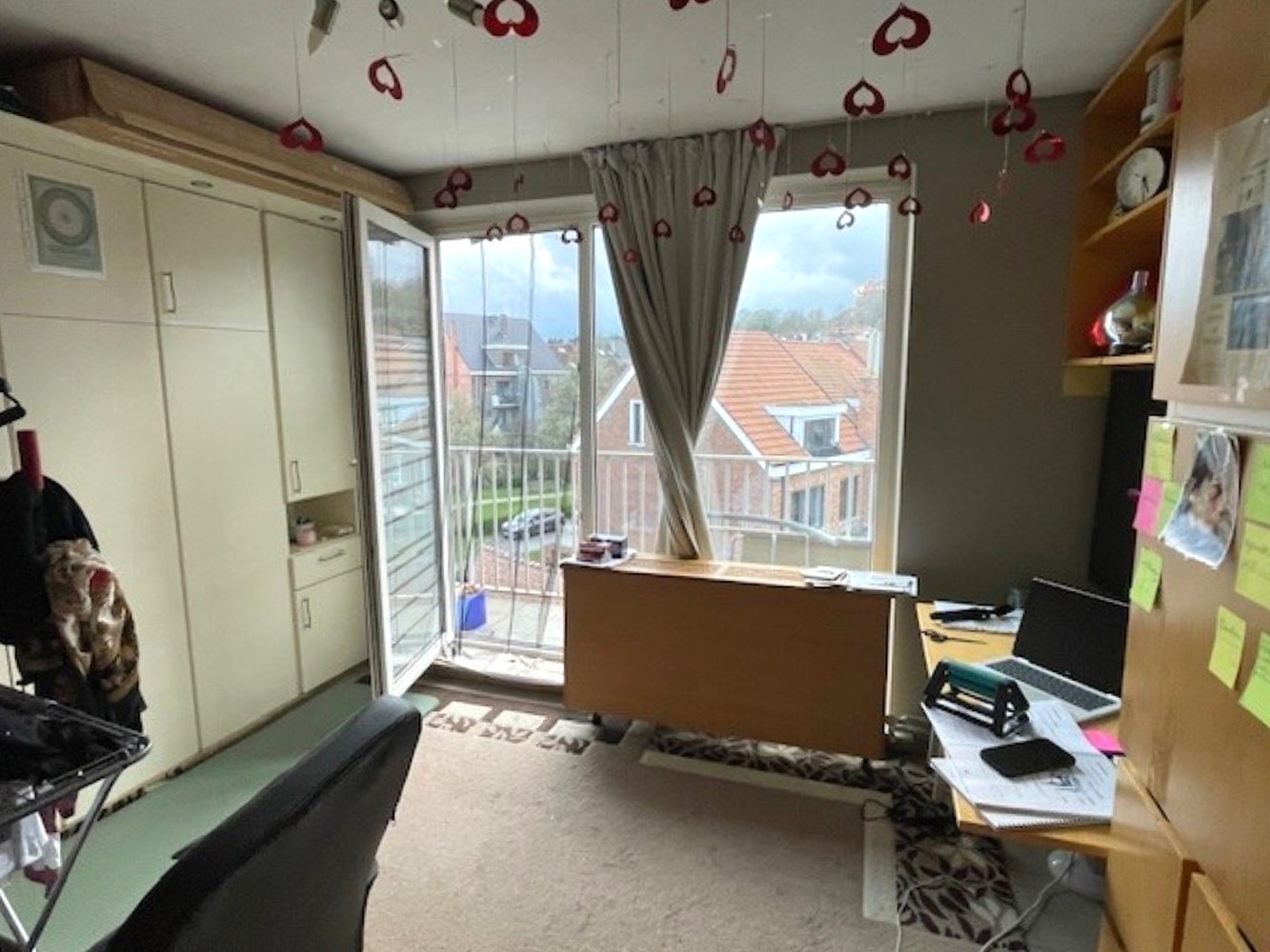 Deels gemeubelde studio met zonnig terras - foto 4