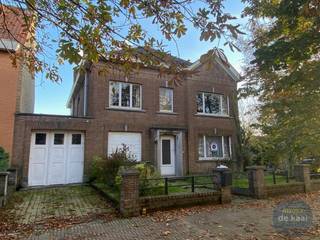 Projectgrond gelegen in de Willem de Roolaan in Nieuwpoort-stad.  Ruim hoekperceel van 830m² met perfecte oriëntatie en mogelijkheid...