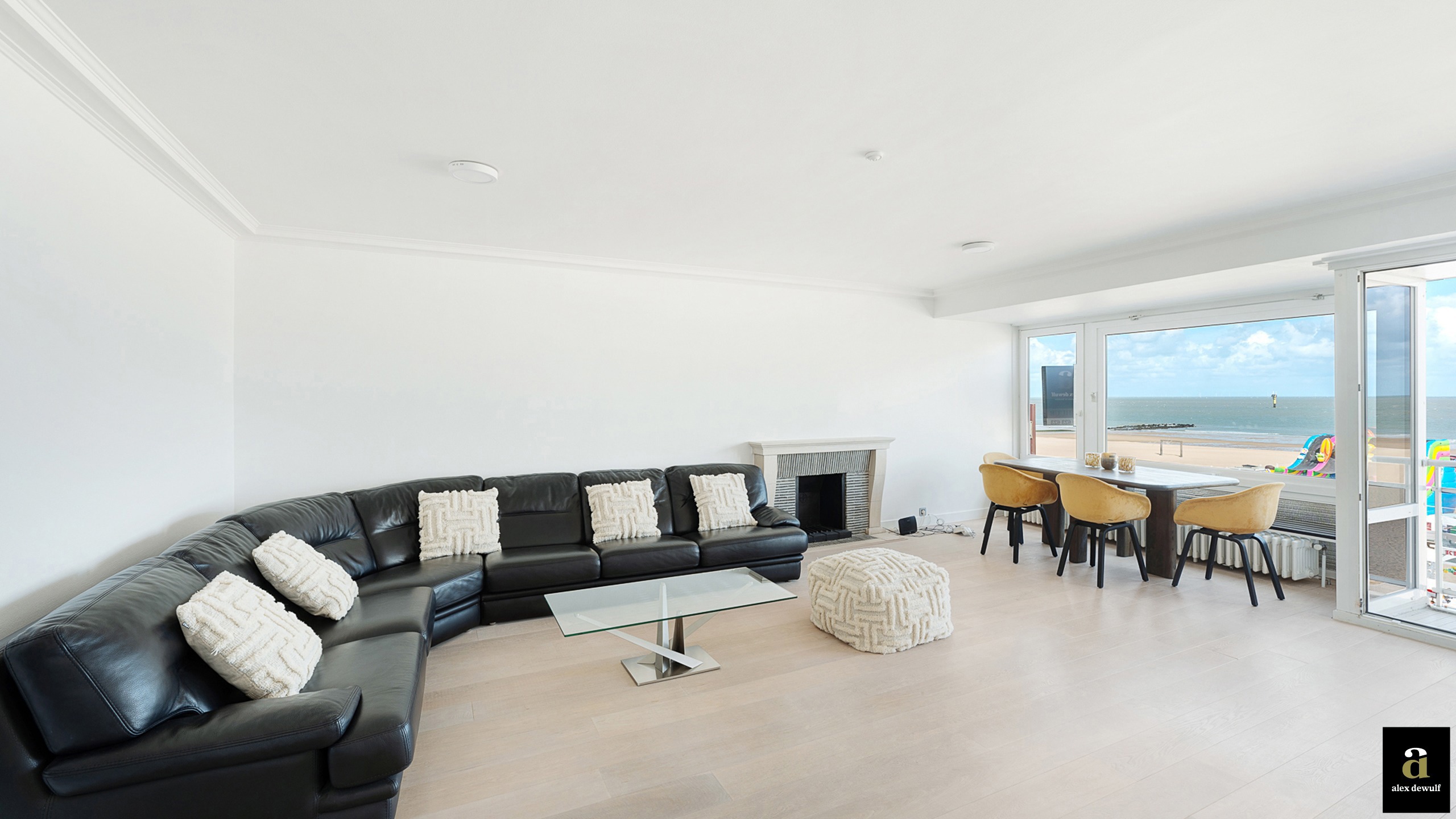 ongemeubeld 3-slaapkamerappartement op de Zeedijk te Zoute  - foto 3