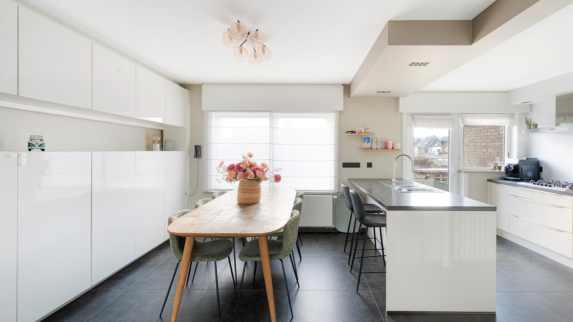 Halfopen woning met 2 garages en tuin te Heist - foto 5