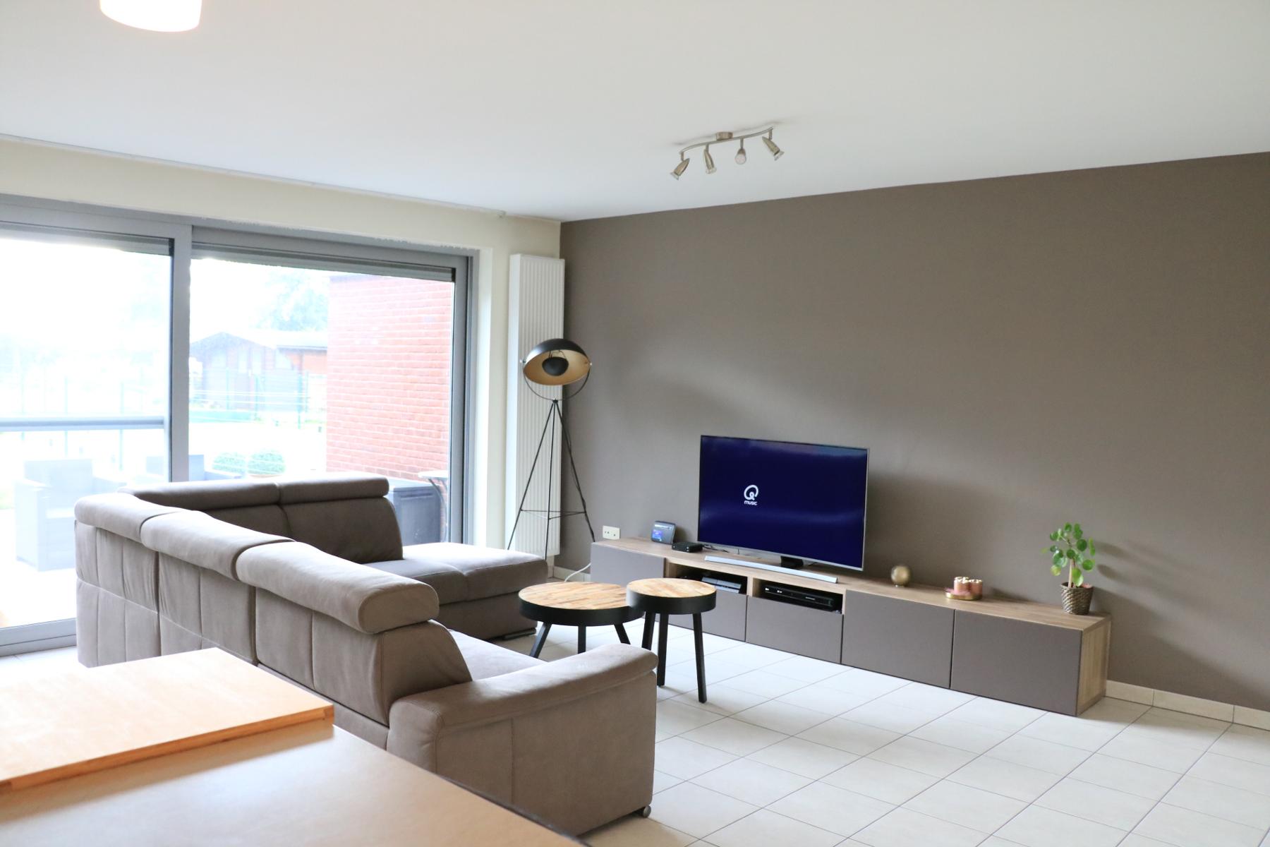 Gelijkvloers appartement met 1 kamer, bureau en tuin - foto 5