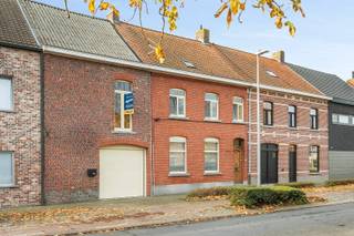 - Ideaal gelegen in Geluwe-centrum: Ieperstraat 108- Instapklare woning (volledig gerenoveerd in 2014)- Lichtrijke leefruimtes- 152m2 bewoonbare...