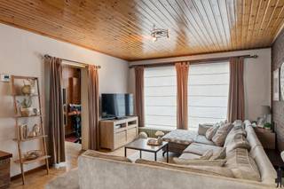 Woning met tuin en garage in het centrum van RijkevorselDeze ruime woning, gunstig gelegen in het hart van Rijkevorsel, biedt alle comfort voor een...