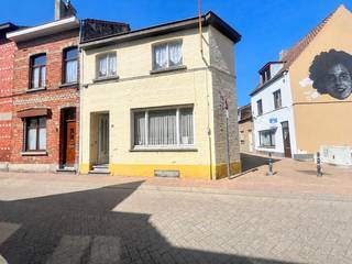 Te renoveren woning, uitstekend gelegen in het gezellige centrum van Heist-aan-Zee, op wandelafstand van winkels, horeca en het strand. Dankzij...