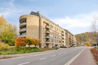 Dit appartement, gelegen aan de Kesseldallaan vlakbij de autostrade, biedt een uitstekende locatie voor wie waarde hecht aan een snelle...