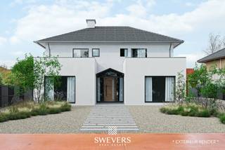 Interesse? Meer informatie op www.SWEVERS.be. - De woning in de Crutzenstraat 70 in Hasselt is een instapklare open bebouwing uit 1998, gelegen in een rustige en residentiële omgeving vlak bij het stadscentrum. Dankzij deze combinatie van privacy, stilte en uitstekende bereikbaarheid vormt dit adres een bijzonder aantrekkelijke woonplek. Met een bewoonbare oppervlakte van 271 m² straalt de woning ruimte en comfort uit vanaf het moment dat je binnenkomt.<br /><br />Op het gelijkvloers vormt de sfeervolle leefruimte met veel natuurlijke lichtinval het warme hart van het huis, aansluitend op een functionele keuken met zicht op de zonnige tuin. Daarnaast zijn er een ruime bureauruimte én een praktijk- of winkelruimte, ideaal voor thuiswerk of zelfstandige activiteiten. Boven bevinden zich vier comfortabele slaapkamers en een praktische badkamer, waardoor de woning naadloos aansluit bij de noden van een modern gezin.<br /><br />De buitenruimte is een duidelijke troef: een zuidwestgerichte tuin op een perceel van 7a 35ca, aangevuld met een carport van 21 m². De ligging is bovendien uitstekend, met natuurgebied Prinsenbeemden op 100 meter en diverse voorzieningen zoals scholen, winkels, horeca, openbaar vervoer en snelwegen binnen een straal van 400 tot 1.500 meter. Deze woning biedt een perfecte mix van ruimte, functionaliteit en levenskwaliteit — een plek waar je nu én in de toekomst echt thuiskomt. Bel ons vandaag nog voor een persoonlijke rondleiding. Wij van Swevers Real Estate helpen je maar al te graag verder. tel. 011 255 155. Bron bewoonbare oppervlakte: EPC-verslag.