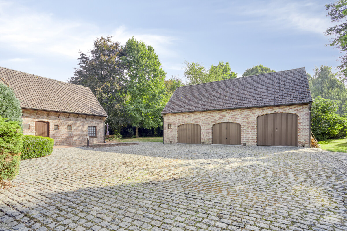 Karaktervolle hoeve met 5 slaapkamers op ca. 1,6 hectare - foto 4