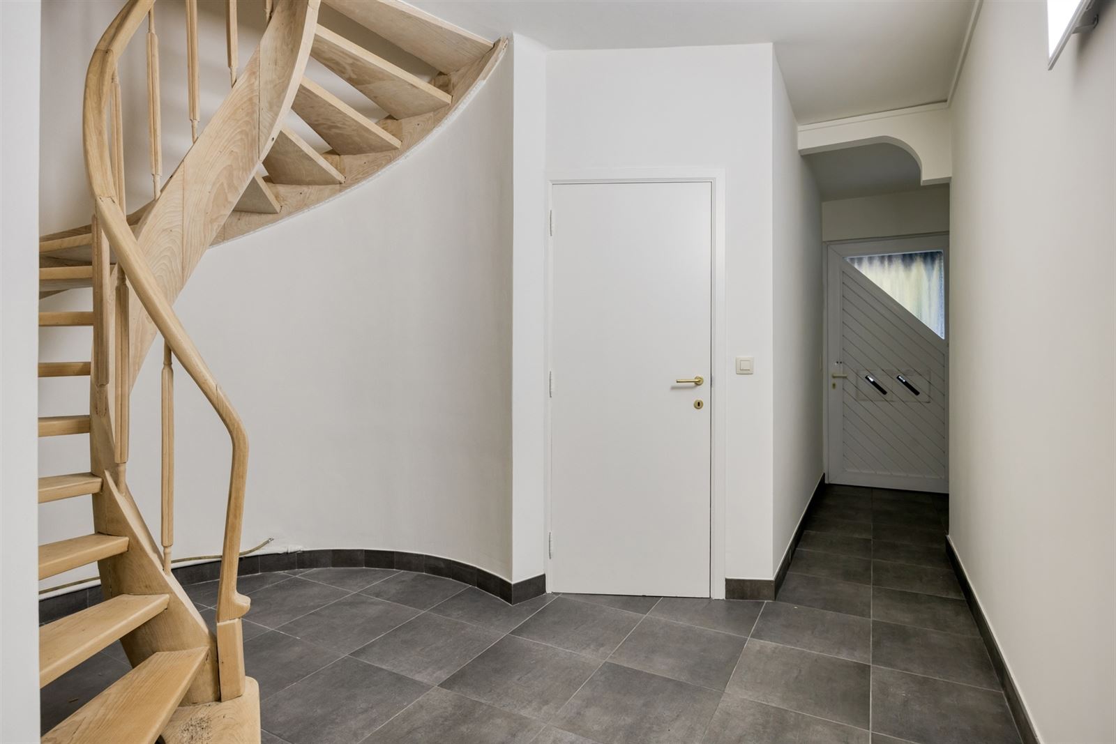 Commercial à vendre à Anvers avec 2 chambres - photo 3