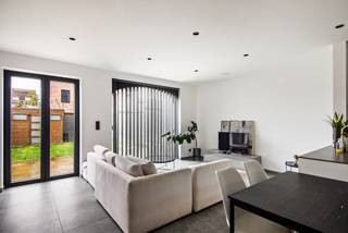 Instapklare BEN-woning met 4 slaapkamers, ZW tuin en terrasAlgemeen:- Gelegen nabij het centrum van Reet- Onderhoudsvriendelijke ZW georiënteerde...