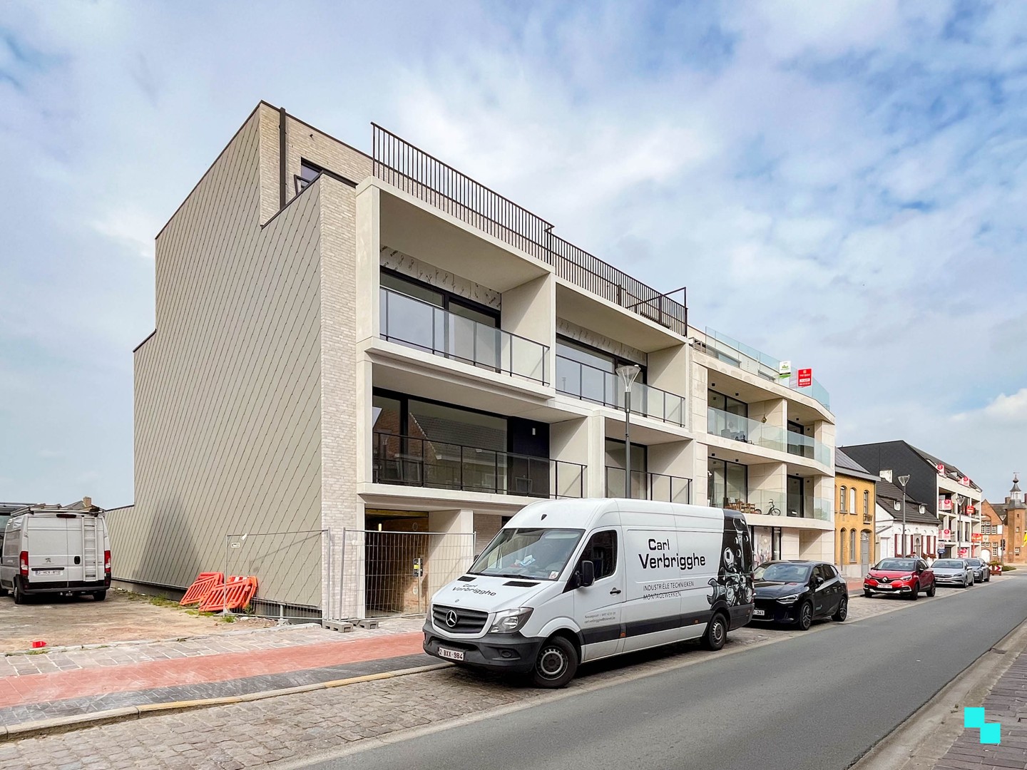 Nieuwbouw garageboxen te huur in Houthulst - photo 1