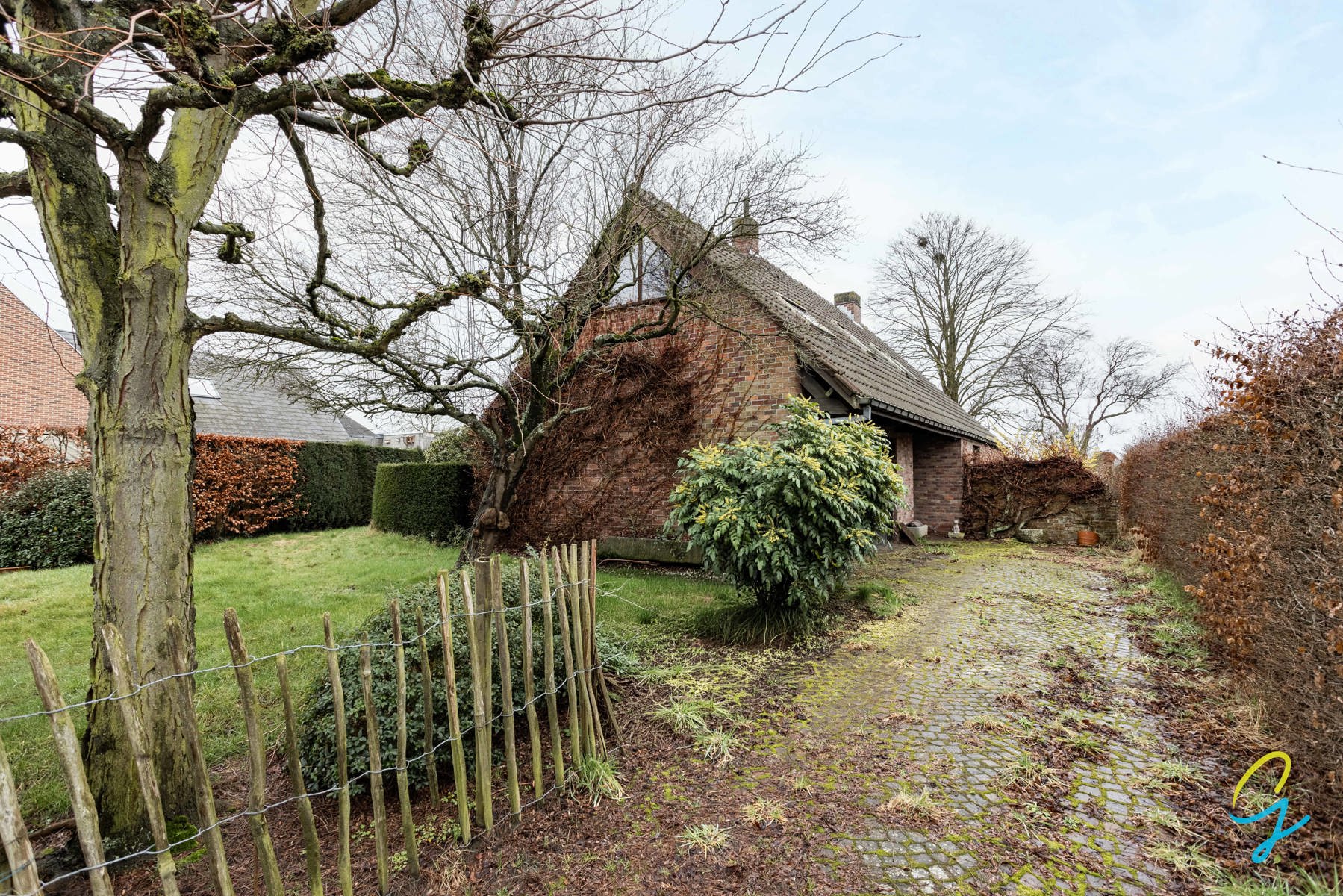 Charmante woning 3 slpks en dubbele garage te Dendermonde - foto 1