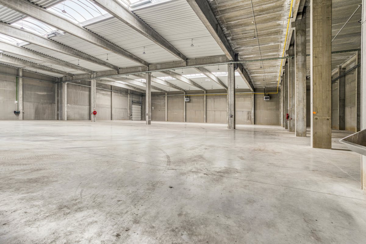 Bâtiment de locaux professionnels à louer à Deerlijk - photo 3