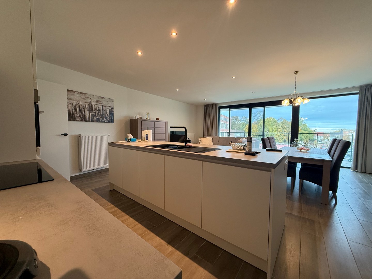 Instapklaar twee-slaapkamerappartement in het hartje van Tielt! - foto 4
