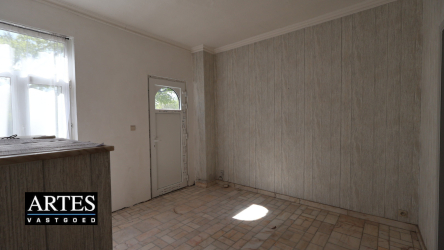 Te renoveren pand met veel potentieel, gelegen op een gunstige locatie. - foto 4