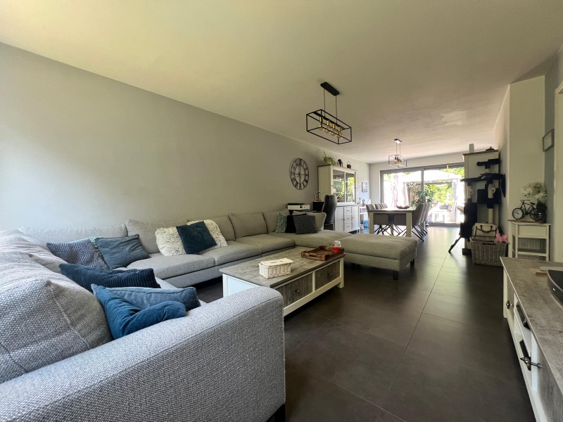 Gezellige, lichte halfopen bebouwing met 4 slaapkamers en grote tuin - photo 4