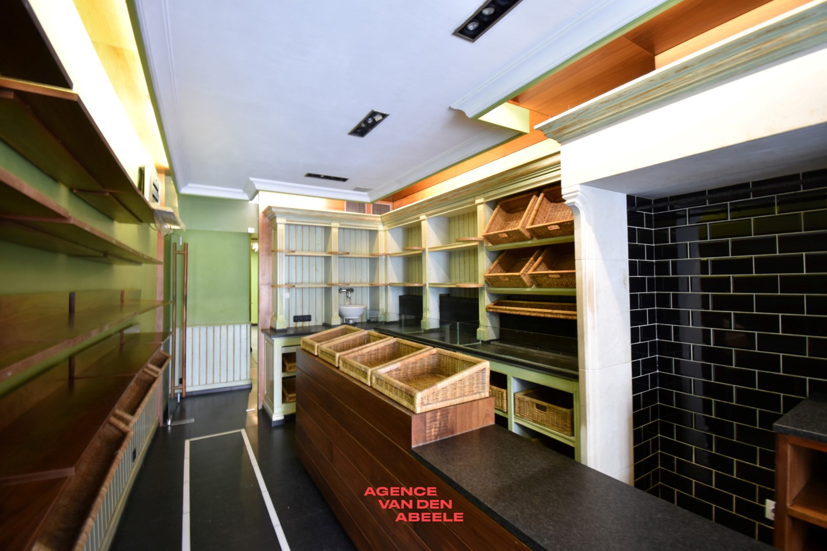 Winkelruimte met woonst in de Brugse binnenstad. - foto 5