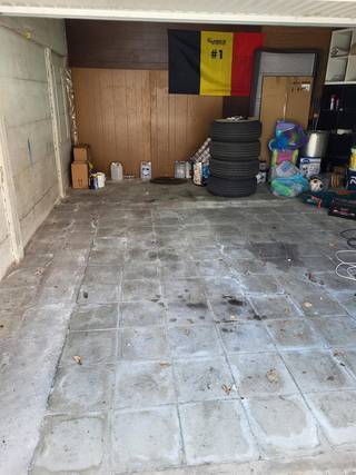 MORGAN'S REAL ESTATE biedt u deze garagebox aan, ideaal gelegen in Zellik. Meer informatie en bezoeken: 0478/46.38.74