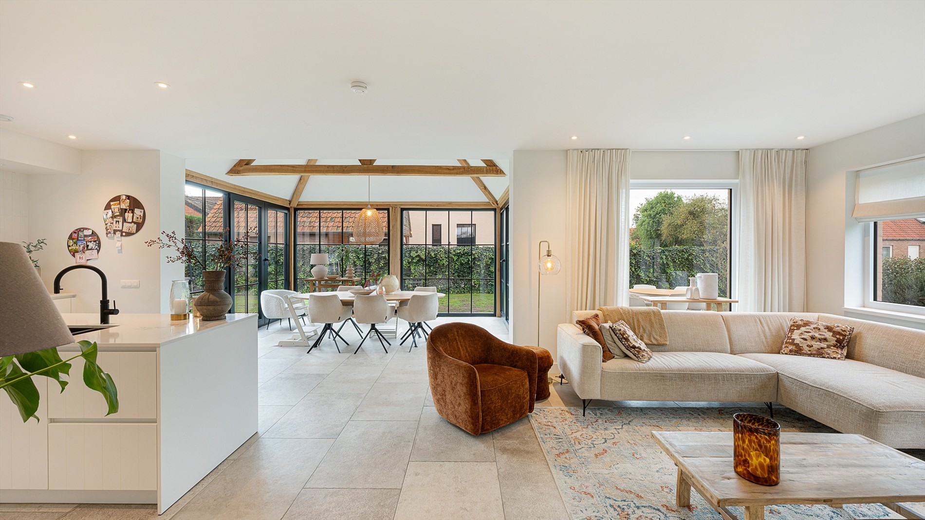 Recente, alleenstaande villa te Sluis, net over de grens met België - foto 4