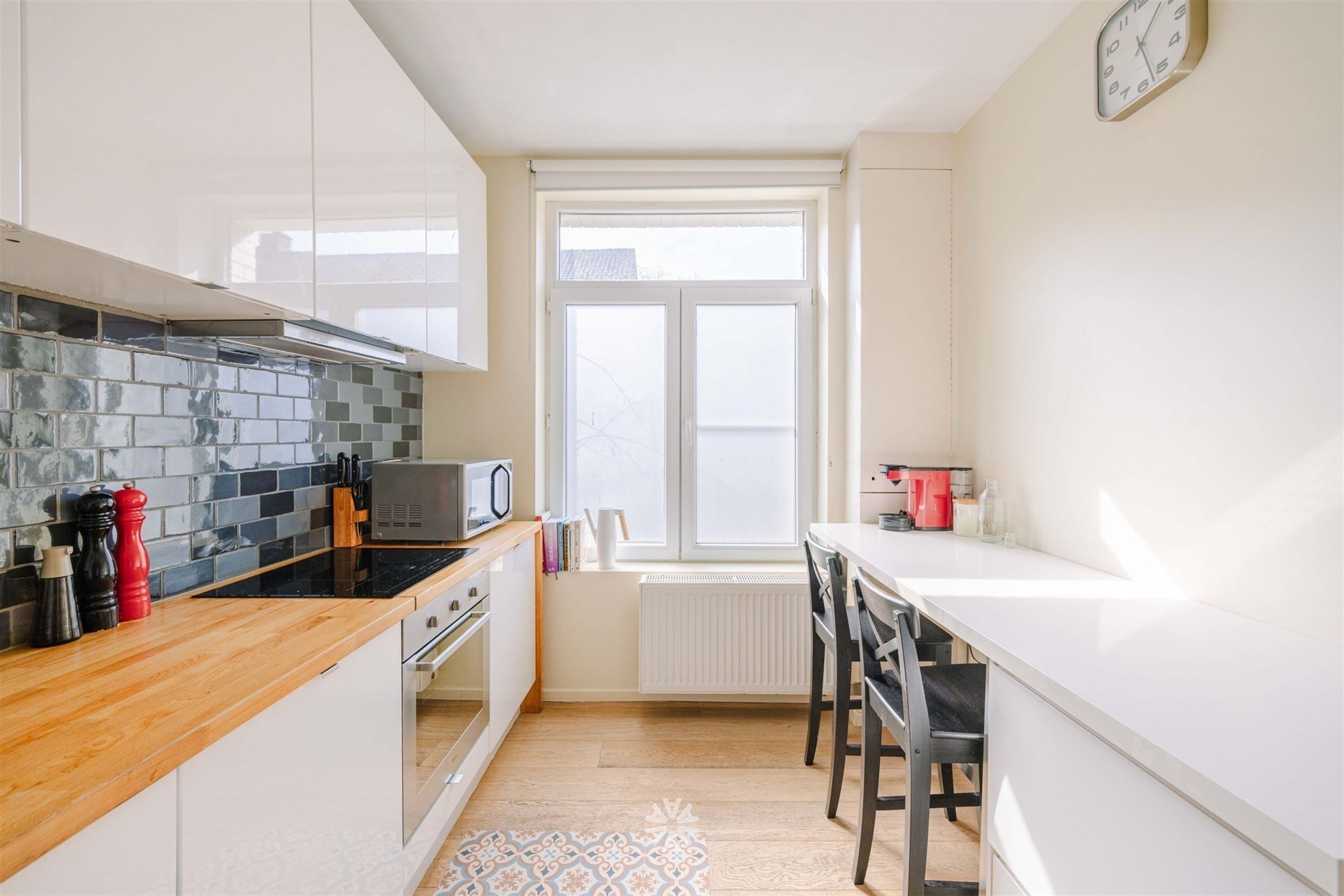  Instapklare woning met drie slaapkamers en gezellig koertje in leuke buurt - foto 4