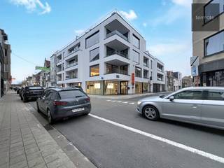 Stijlvol doorloop appartement met 151 m² bewoonbare oppervlakte & garage!Welkom in Residentie ABsis in hartje Waregem, waar we jullie met plezier dit...