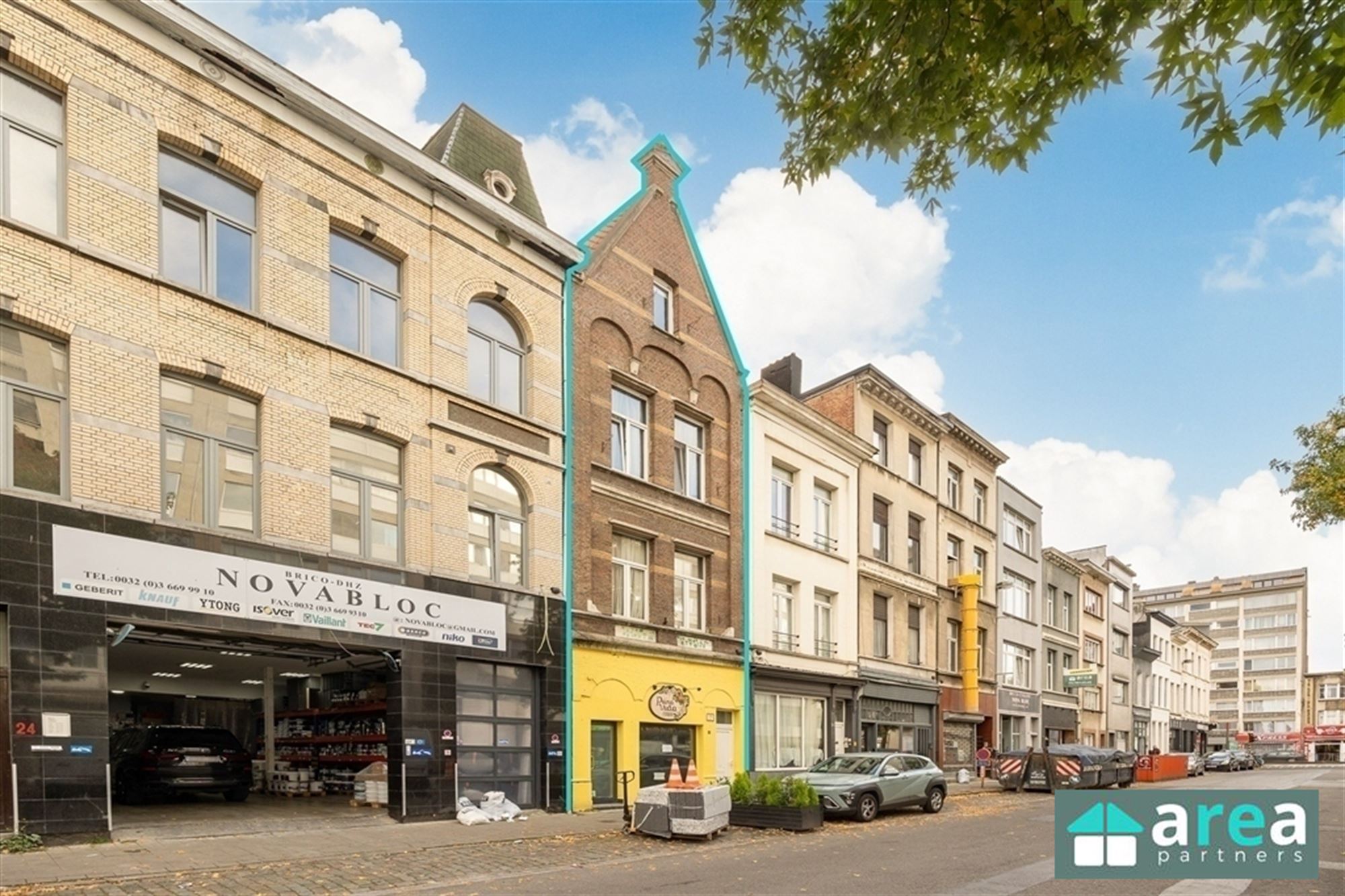 Handelswoning gelegen op centrale &amp; commerciële locatie! - foto 1