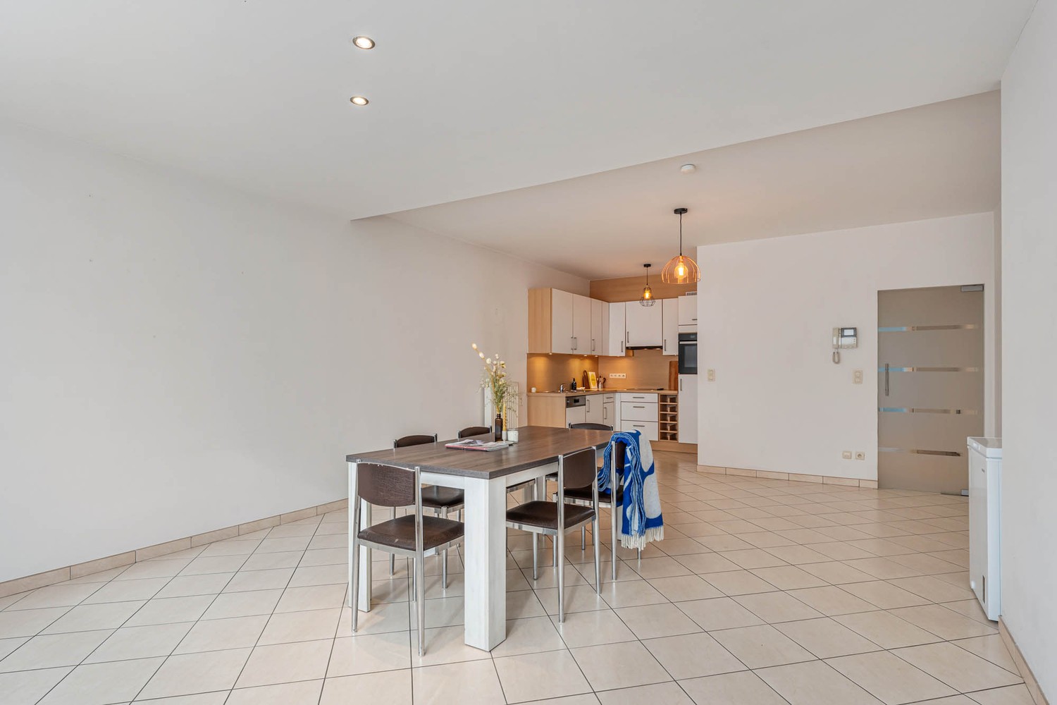 Gelijkvloers en energiezuinig appartement met 2 slaapkamers, een tuin en een autostaanplaats nabij het UZ Gasthuisberg te centrum Leuven! - photo 5